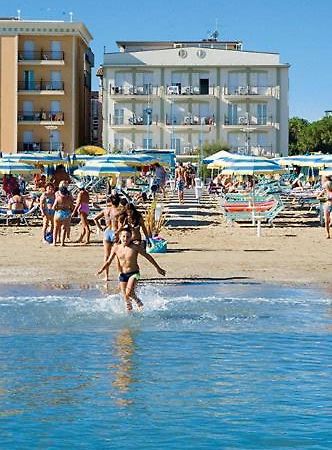 Residence Roxy Misano Adriatico Εξωτερικό φωτογραφία