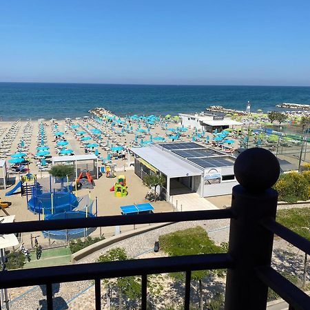 Residence Roxy Misano Adriatico Εξωτερικό φωτογραφία