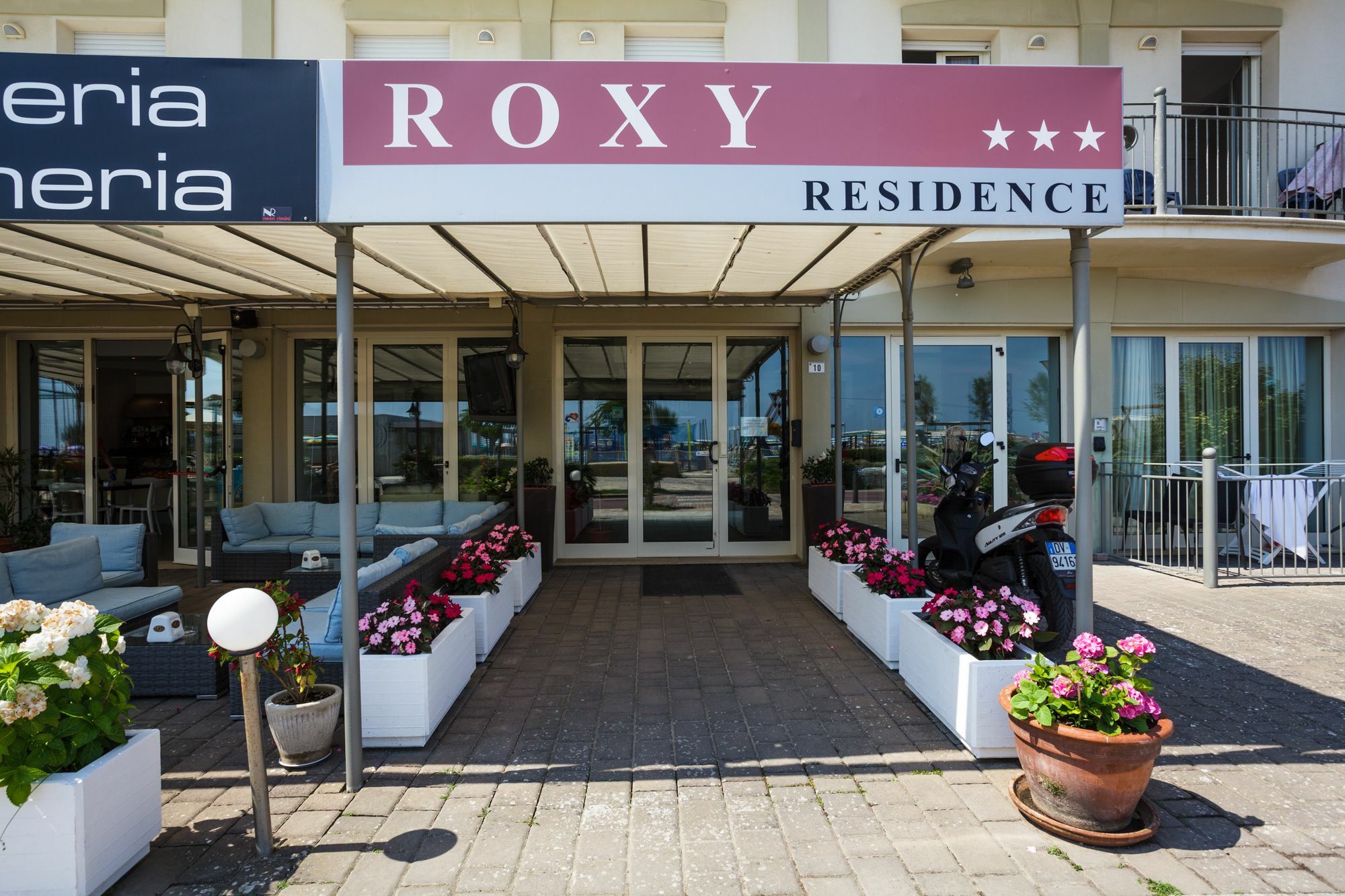 Residence Roxy Misano Adriatico Εξωτερικό φωτογραφία